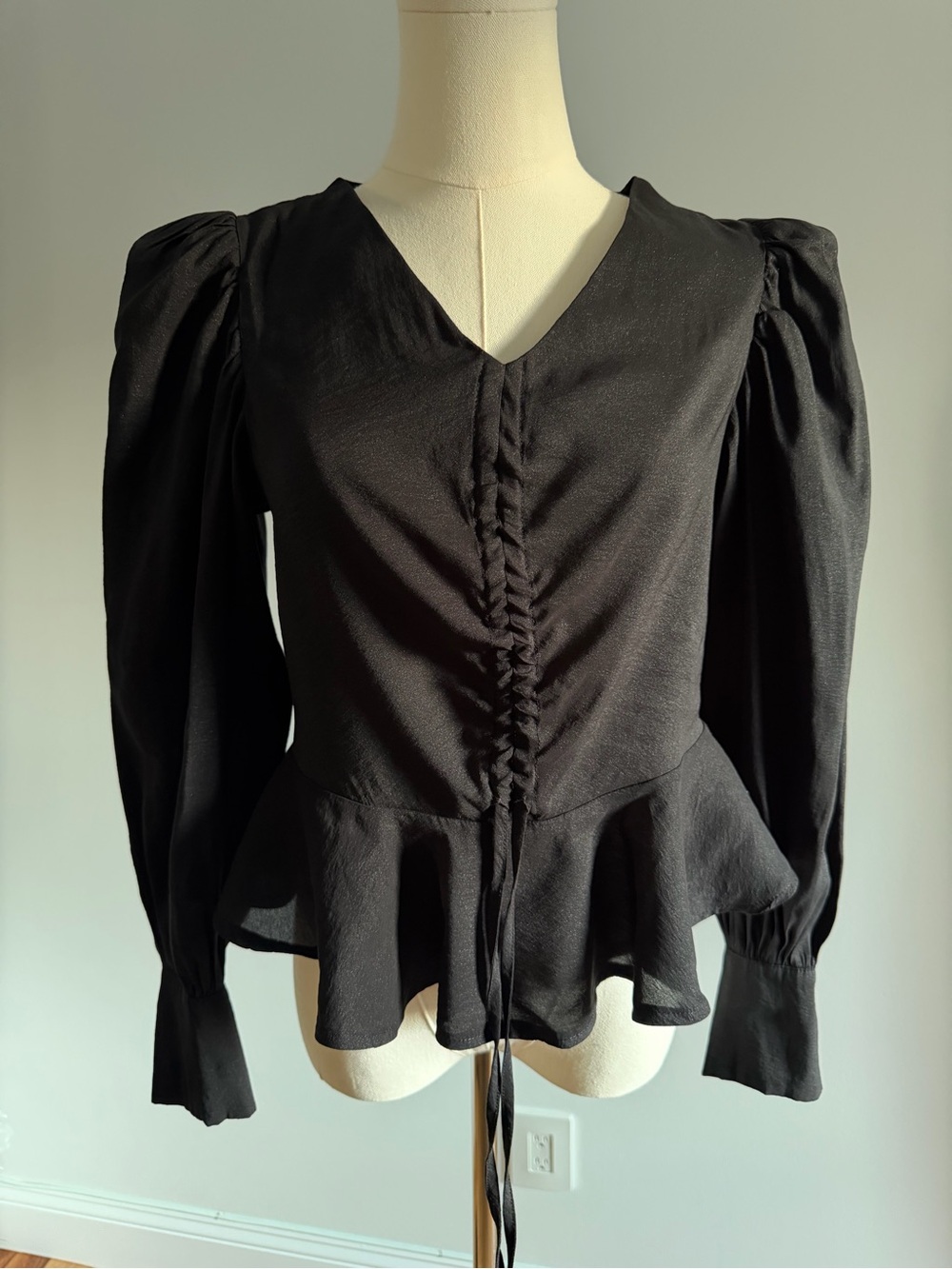 Women's Black V-Neck Peplum Blouse with Puff Sleeves